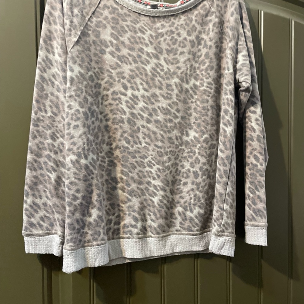 Know Rose Leopard Print Sweatshirt